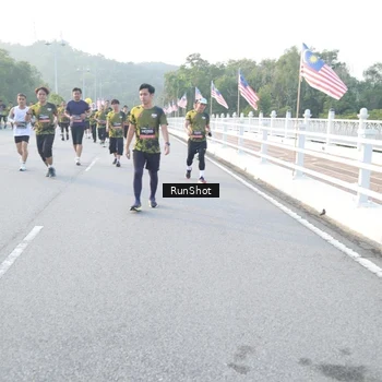 Runner Photo 6831239