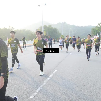 Runner Photo 6831247
