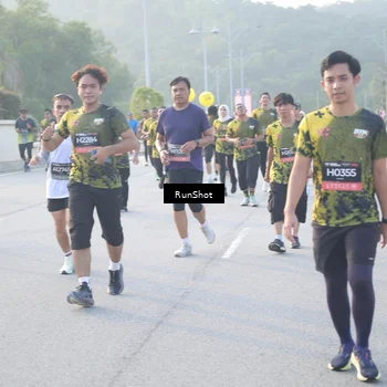 Runner Photo 6831249