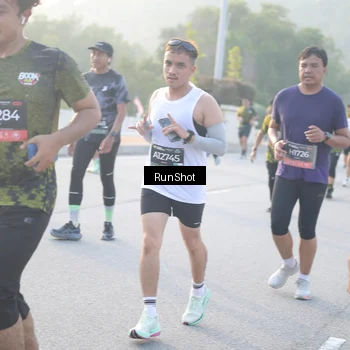 Runner Photo 6831302