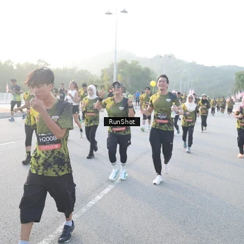 Runner Photo 6831402