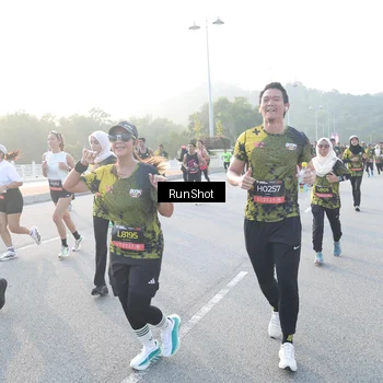 Runner Photo 6831425