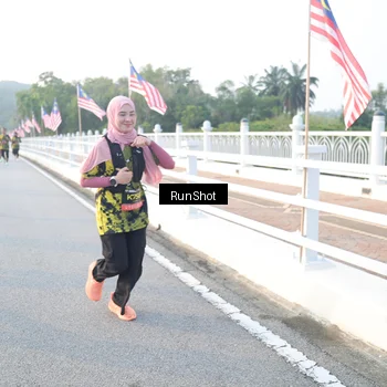 Runner Photo 6831445