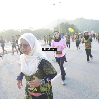 Runner Photo 6831475