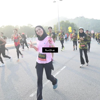 Runner Photo 6831506