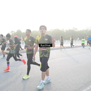 Runner Photo 6831545