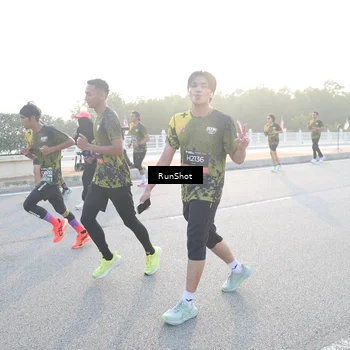Runner Photo 6831554
