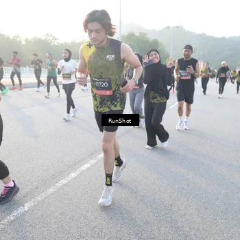 Runner Photo 6832003