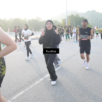 Runner Photo 6832115