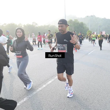 Runner Photo 6832306