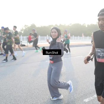 Runner Photo 6832460