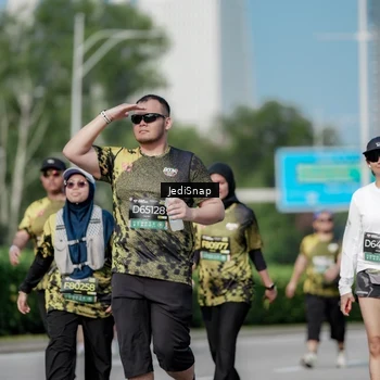 Runner Photo 6832611
