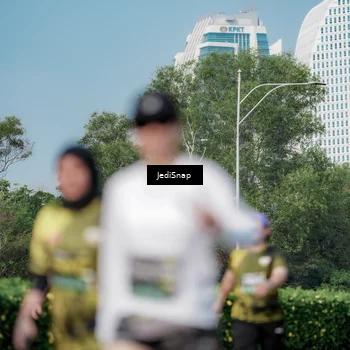 Runner Photo 6832642