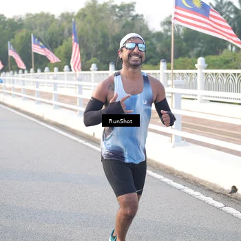 Runner Photo 6832799
