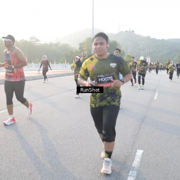 Runner Photo 6832832
