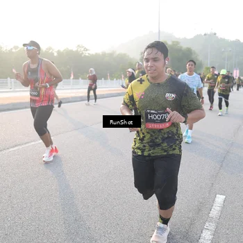 Runner Photo 6832846