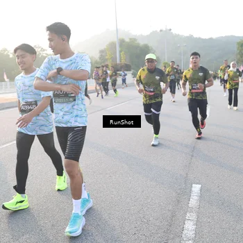 Runner Photo 6832903