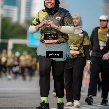 Runner Photo 6832912