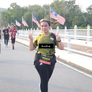 Runner Photo 6832973