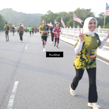 Runner Photo 6832995