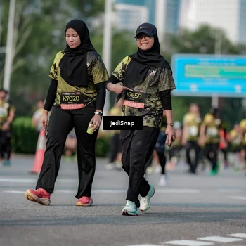 Runner Photo 6832999