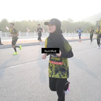 Runner Photo 6833000