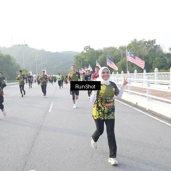 Runner Photo 6833020