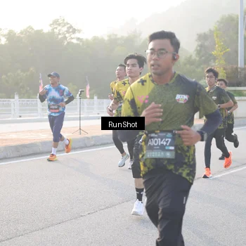 Runner Photo 6833022
