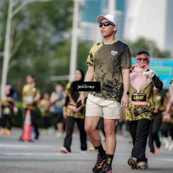 Runner Photo 6833030