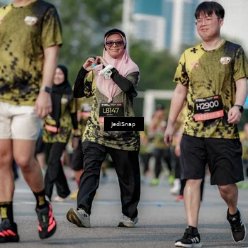 Runner Photo 6833040