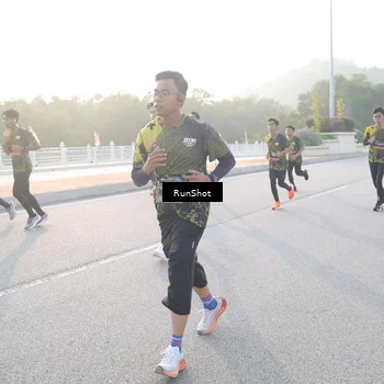 Runner Photo 6833049