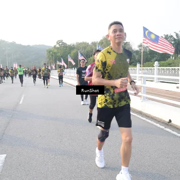 Runner Photo 6833063