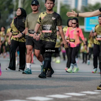 Runner Photo 6833069