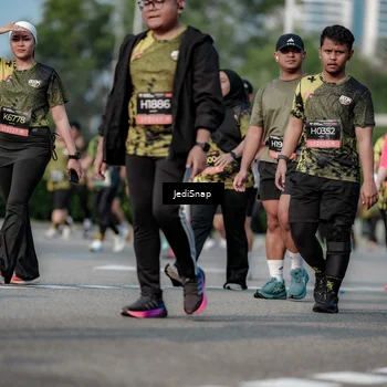 Runner Photo 6833073