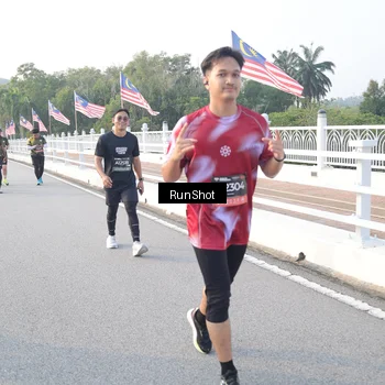 Runner Photo 6833076