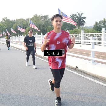 Runner Photo 6833077