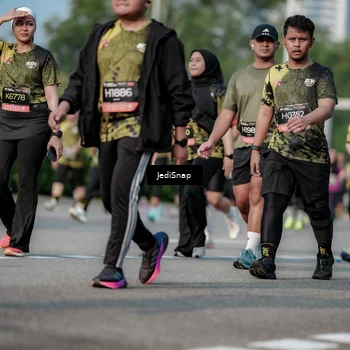 Runner Photo 6833078