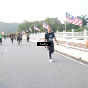 Runner Photo 6833083