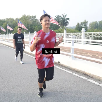 Runner Photo 6833088