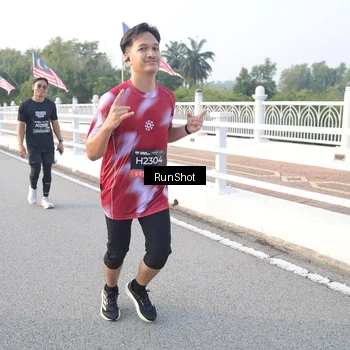 Runner Photo 6833089