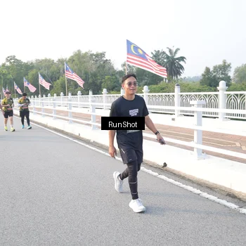 Runner Photo 6833107
