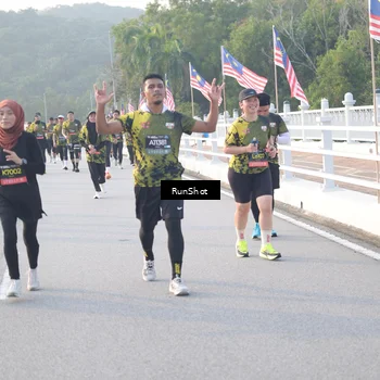 Runner Photo 6833131