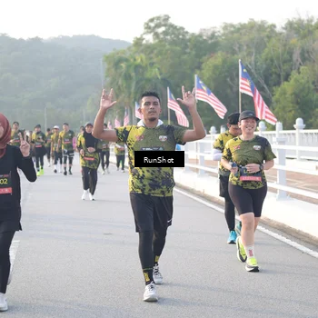 Runner Photo 6833142