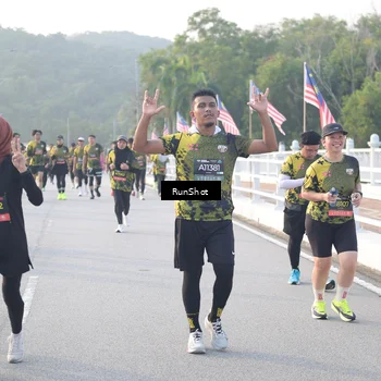 Runner Photo 6833148