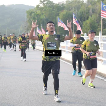 Runner Photo 6833156