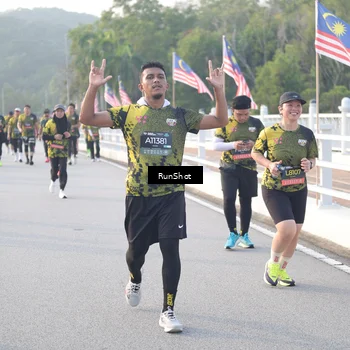 Runner Photo 6833161