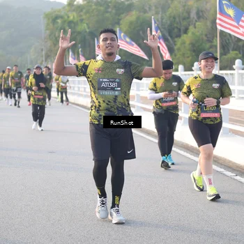 Runner Photo 6833165