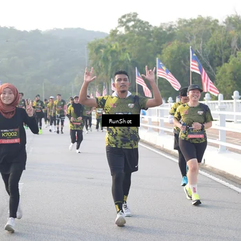 Runner Photo 6833171