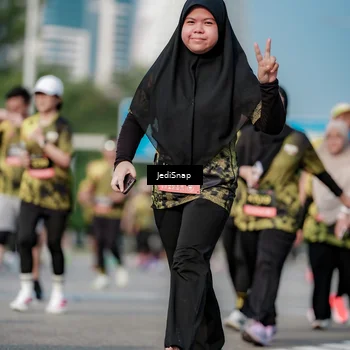 Runner Photo 6833172