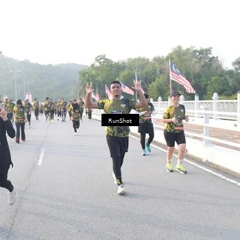 Runner Photo 6833173